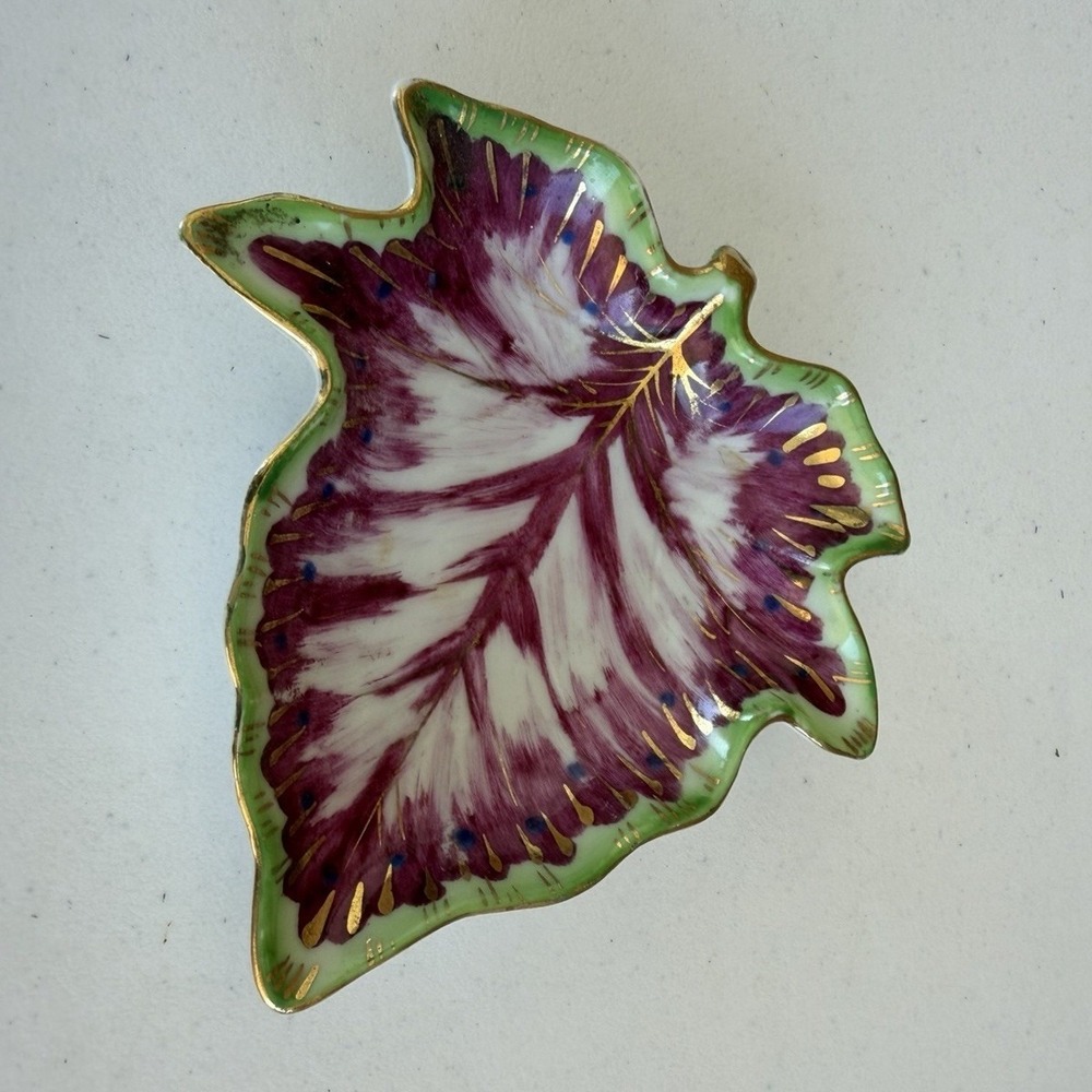 Leaf-Shaped Porcelain Candy Dish Decorative Green Purple Gold Glossy ~5in H536